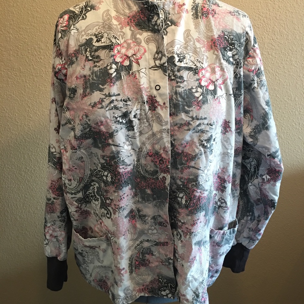 Scrub jacket